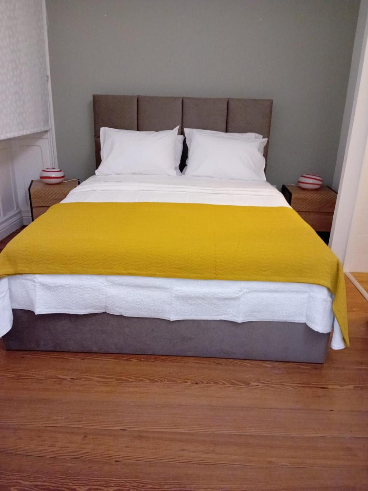 In53 Guest House 蓬塔德尔加达 外观 照片